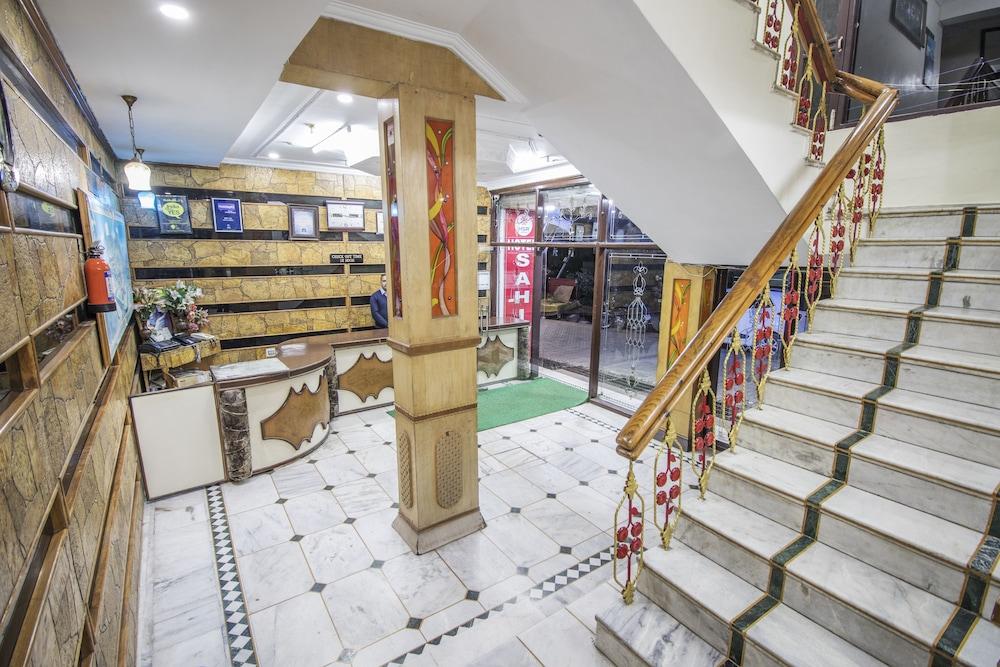 WOWSTAYZ Hotel Sahiwa