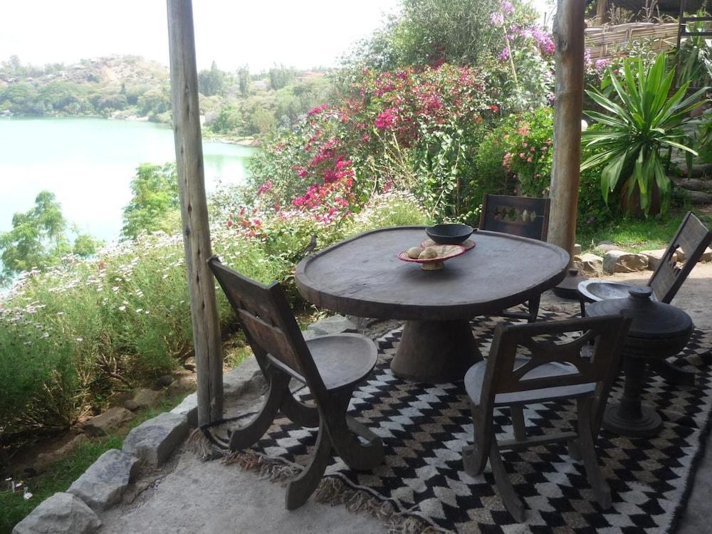 Babogaya Lake Viewpoint Lodge