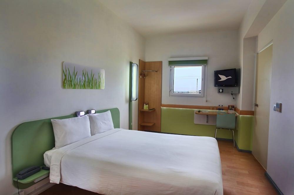 Hotel Caspia Pro Greater Noida