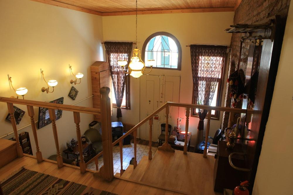 Tom Square Boutique Hotel