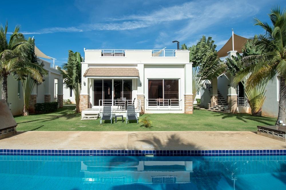 Oriental Beach Pearl Resort