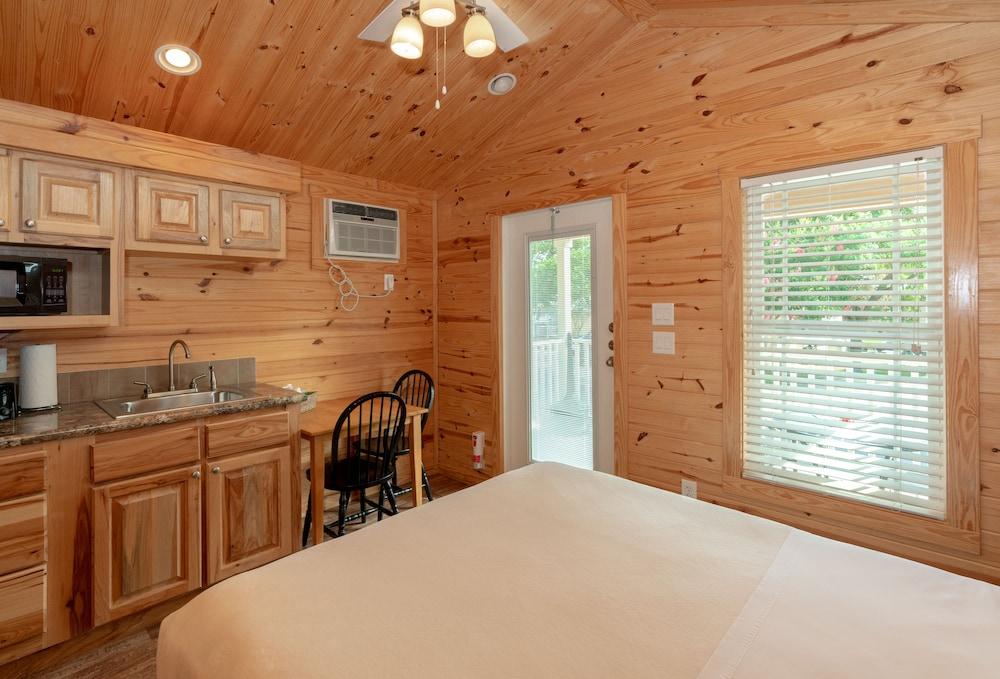 Sun Outdoors Texas Hill Country