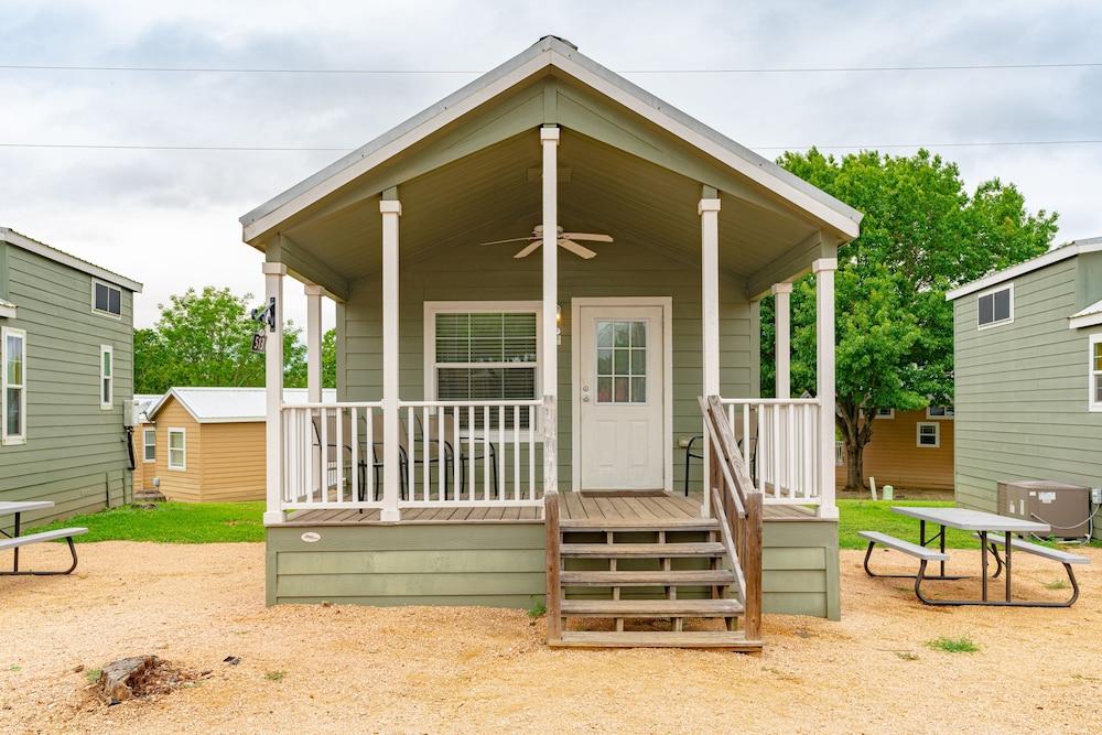 Sun Outdoors Texas Hill Country