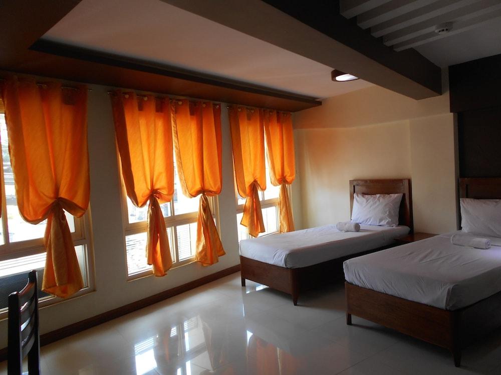 Palawan Palm Suites