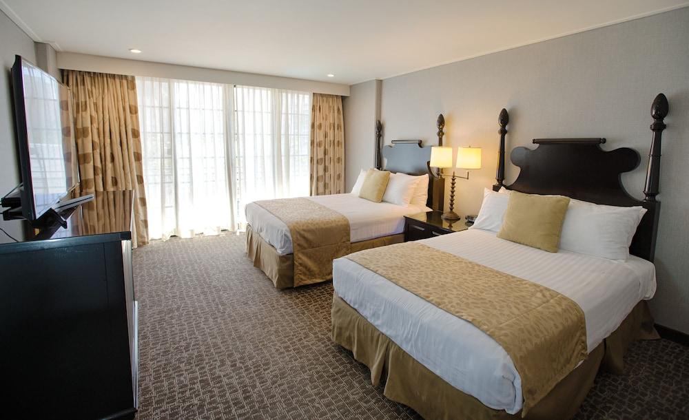 Polynesian Residences Waikiki Beach