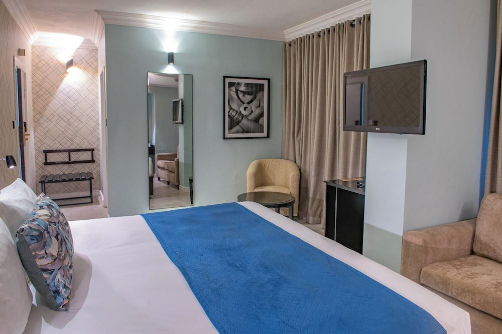 New Ambassador Hotel