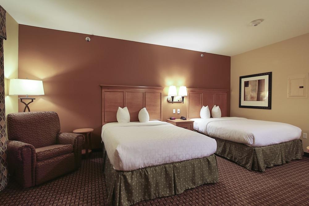 Hawthorn Extended Stay by Wyndham Minot