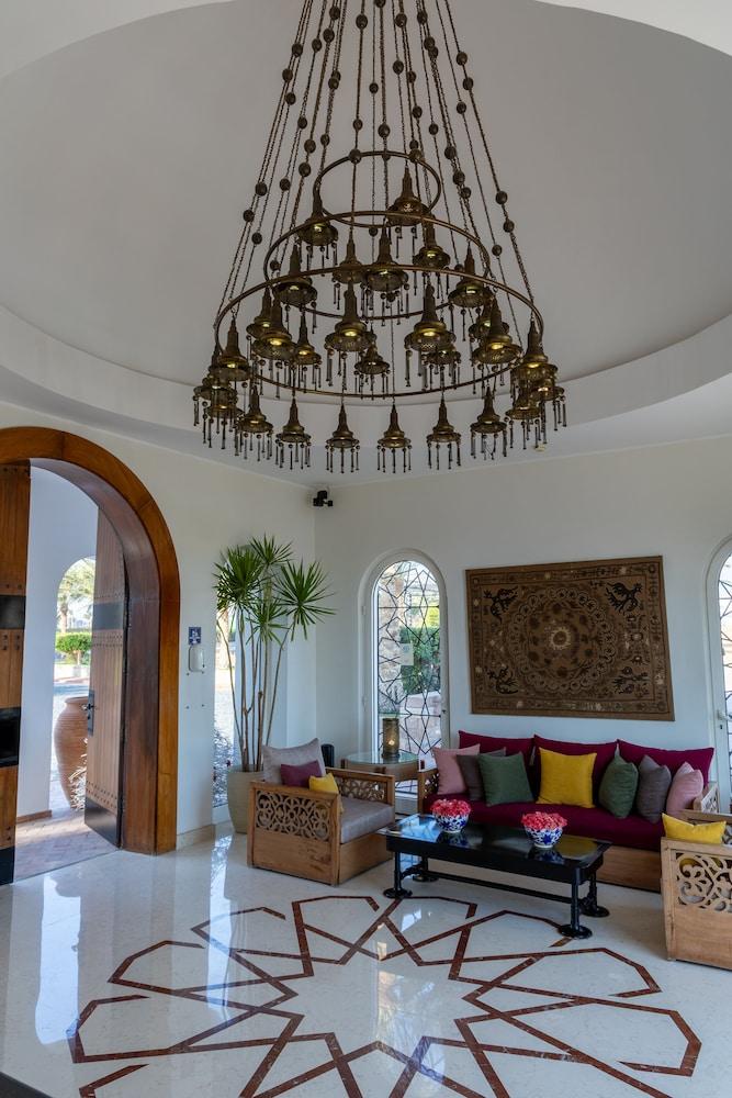 Fort Arabesque Resort, Spa & Villas