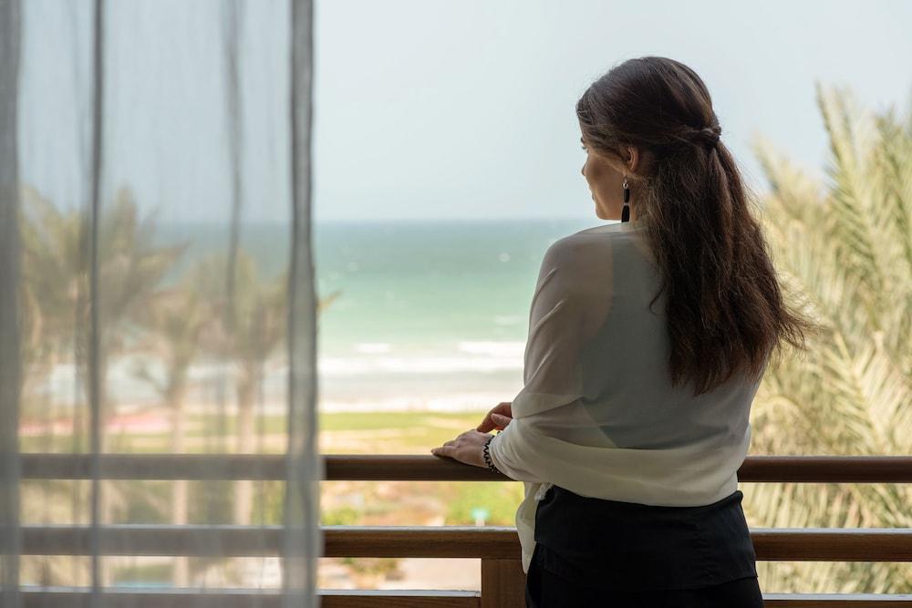 Crowne Plaza Duqm by IHG