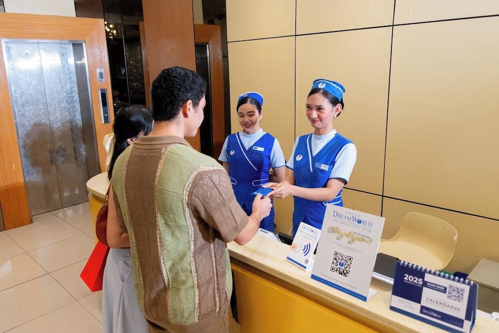 Hotel DreamWorld Araneta Cubao