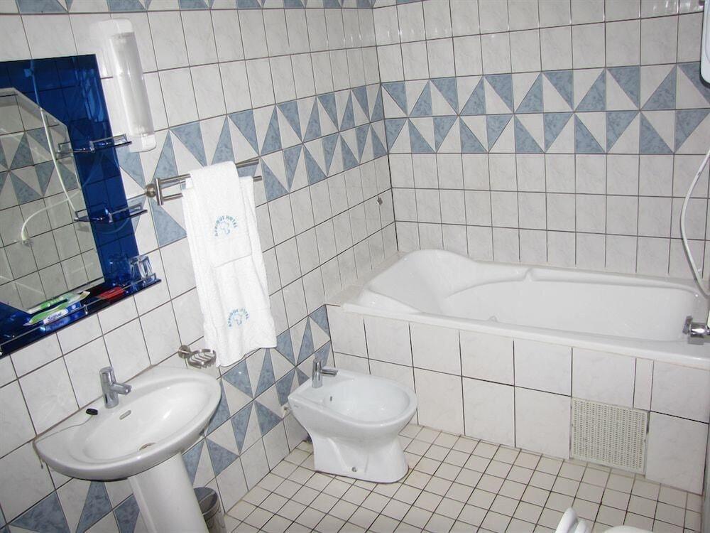 Afrique Hotel Douala Airport