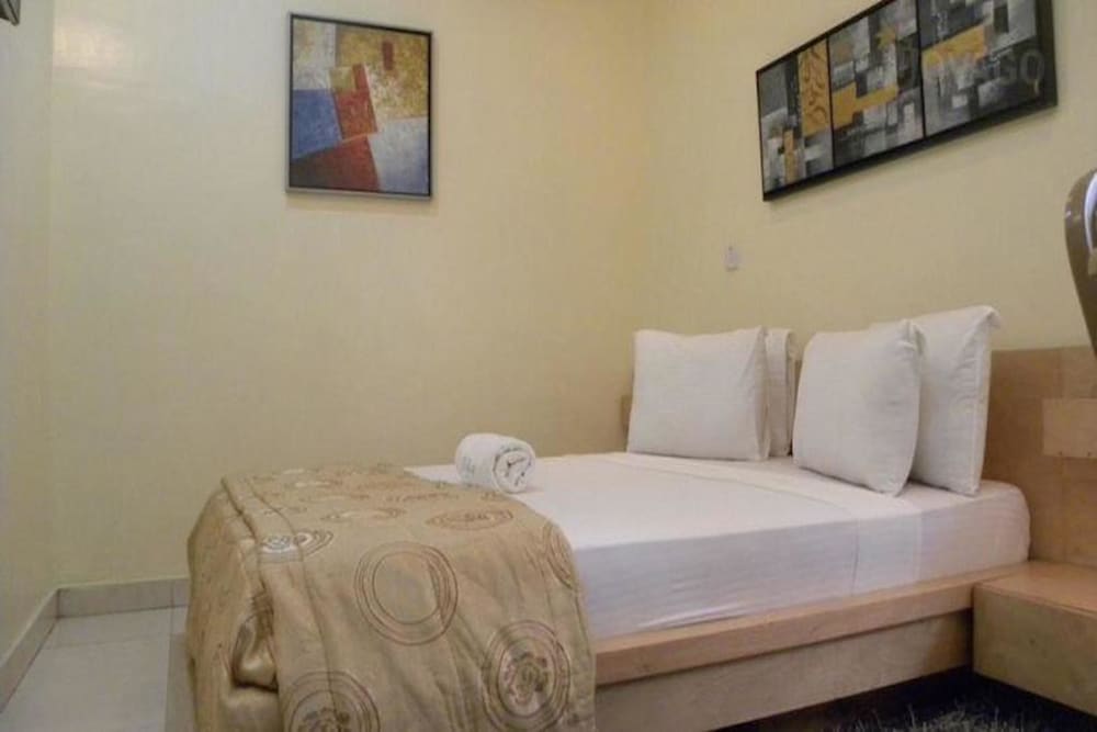 Solitude Hotel Victoria Island