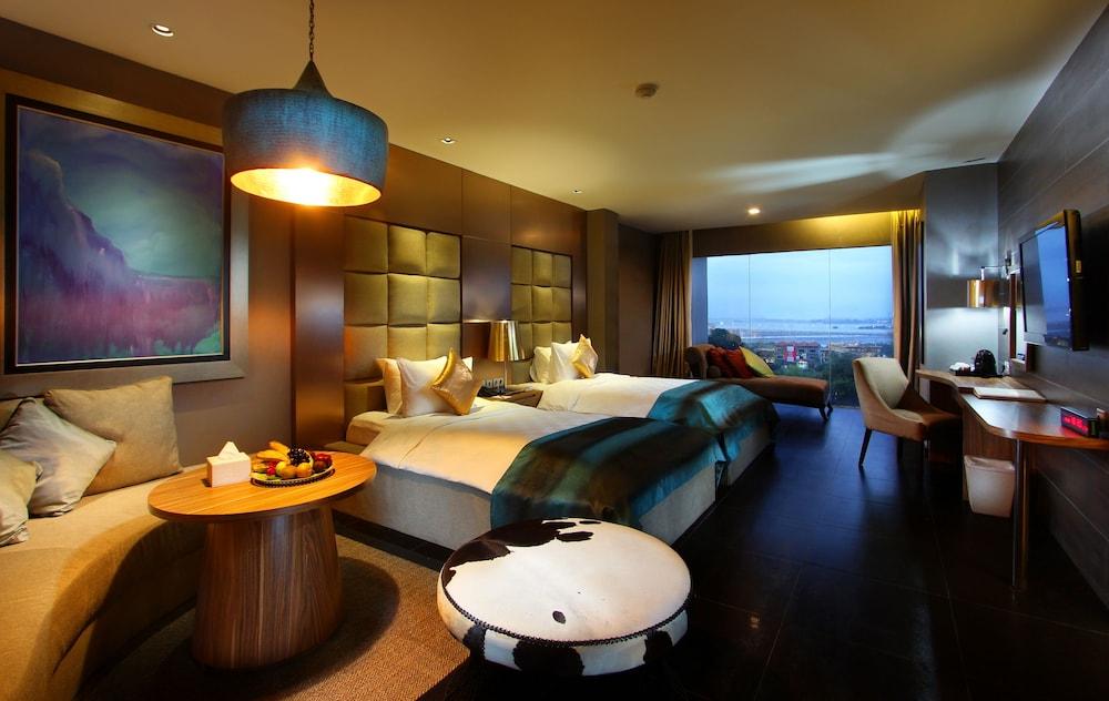 Amaroossa Suite Bali