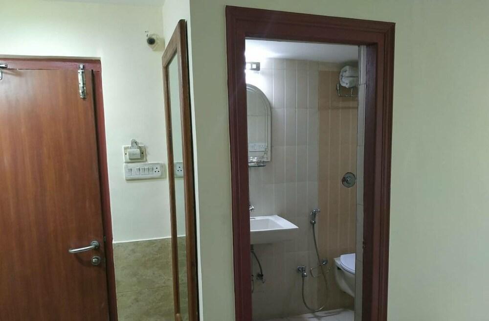 Flavours Inn Kolkata