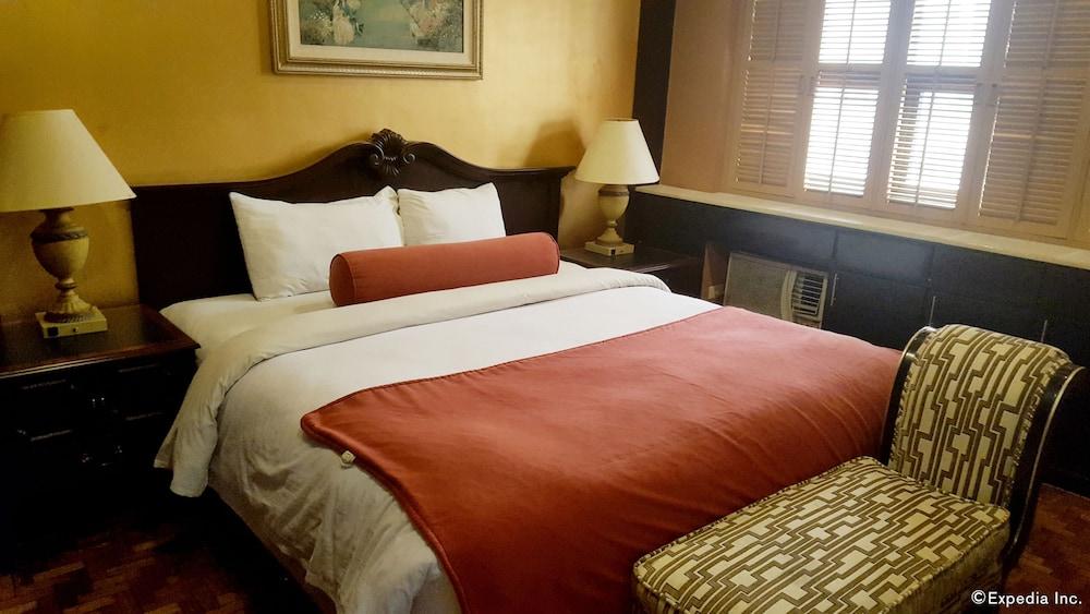 Lourdes Family Suites Makati powered by Cocotel