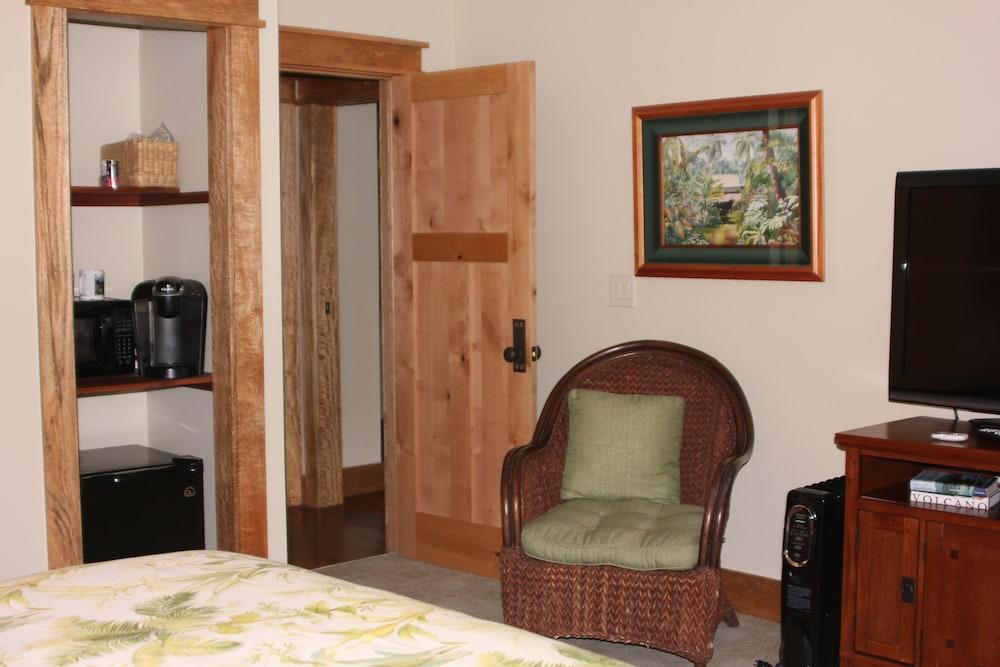 Volcano Rainforest Lodge