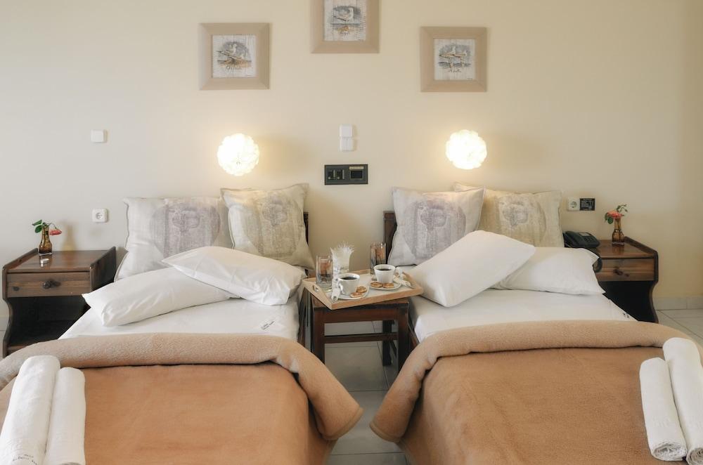 Belussi Beach Hotel & Suites