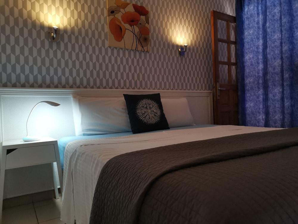 Rainbow Golf Gay Men-only Resort