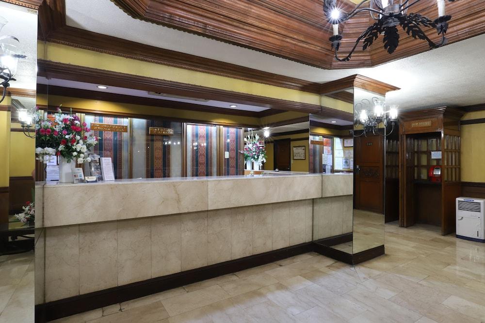 Camelot Hotel Quezon City powered by Cocotel