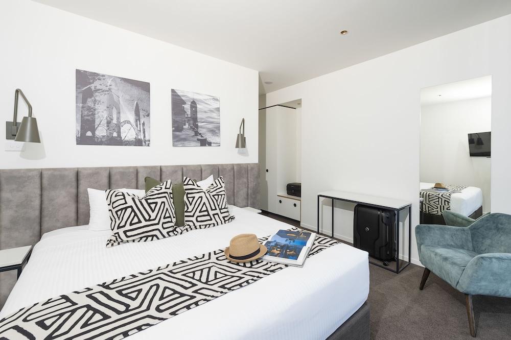 Oaks R Suites Geelong