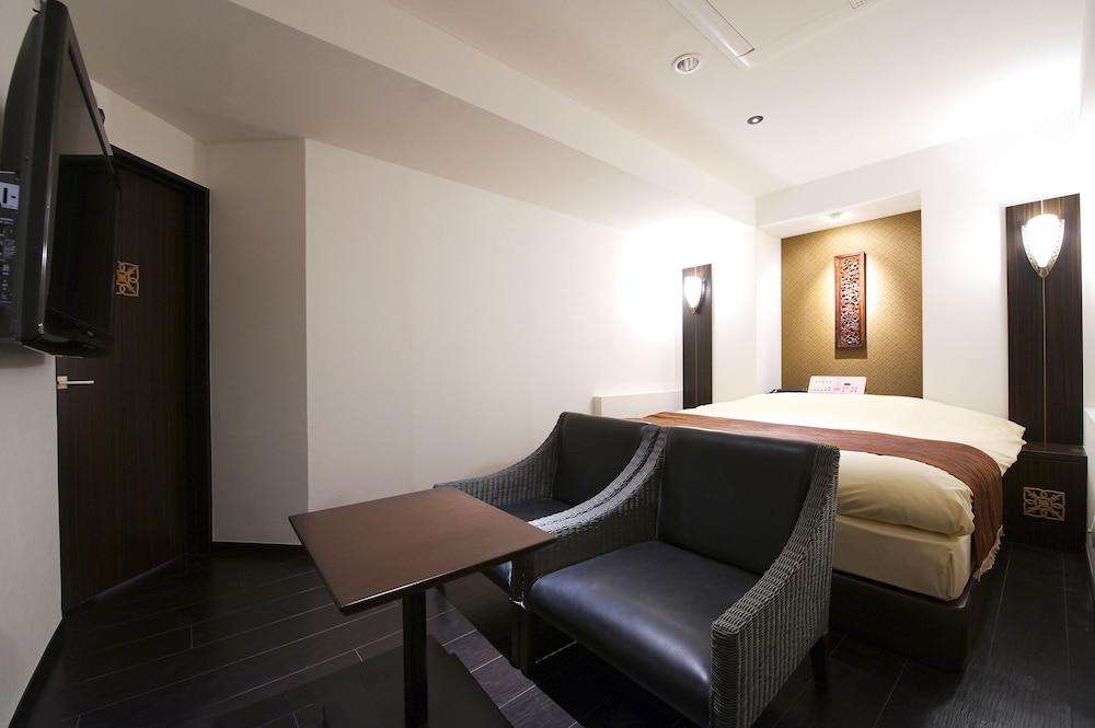 Jyubankan - Adults Only