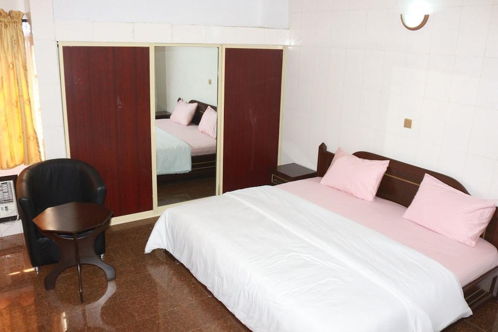 Class Suites Budget Ogba