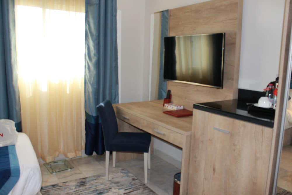 Lafontaine Deiora Hotel