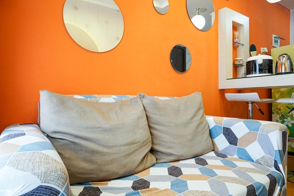 Functional and Compact 1BR Belmont Apartment