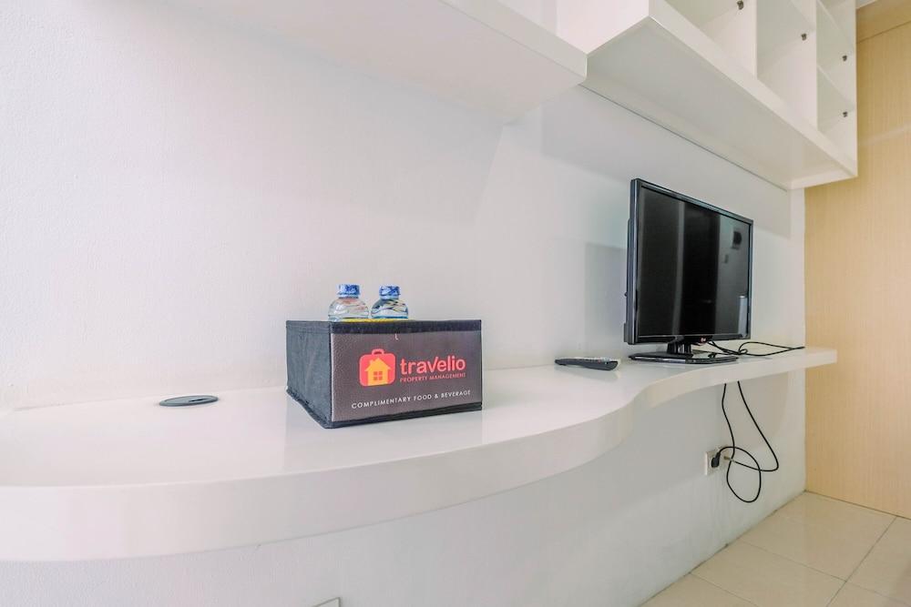 Modern Studio at Tifolia Apartment