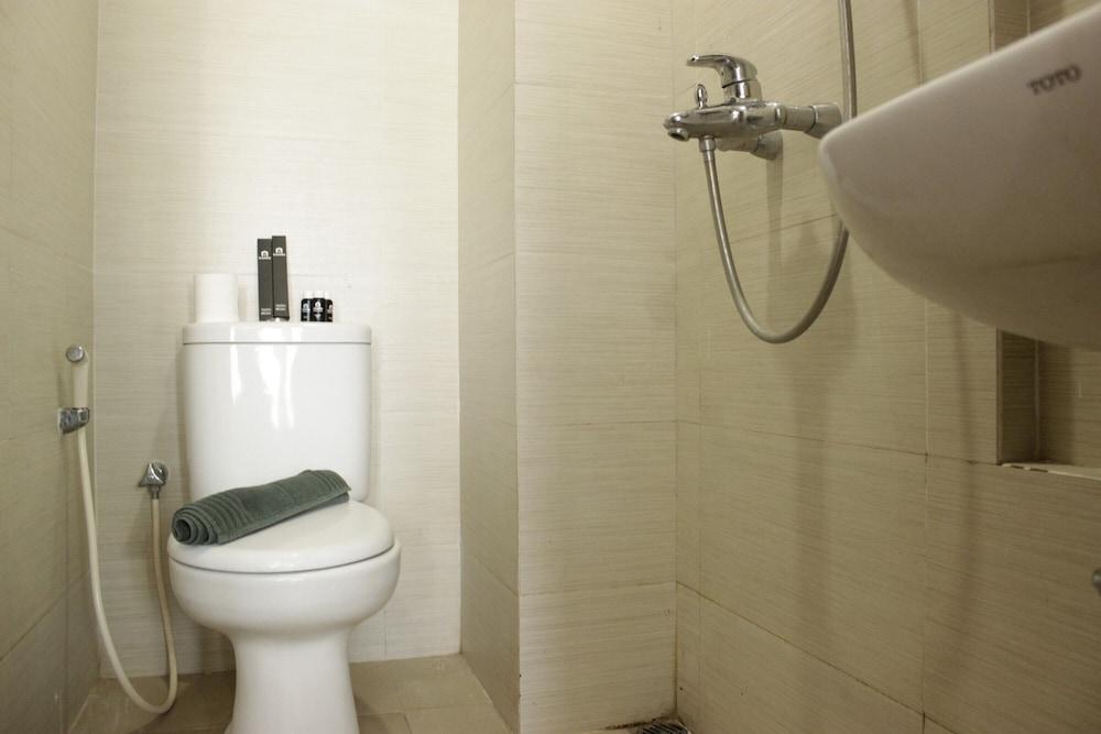 Relaxing Studio Room at Gateway Pasteur Apartment