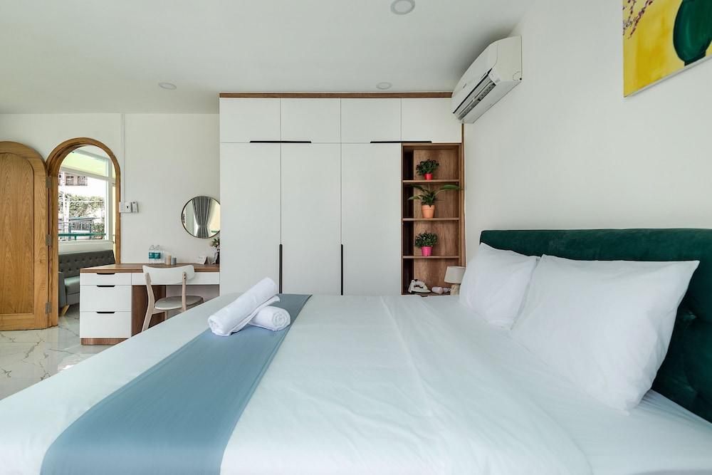 Cozrum Homes May's House