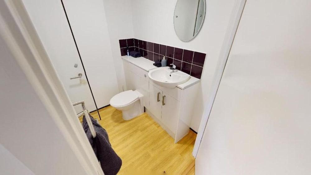 Modern Studios, BANGOR - SK