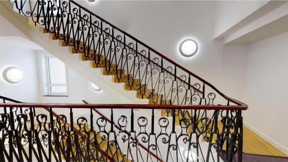 Modern Studios, BANGOR - SK