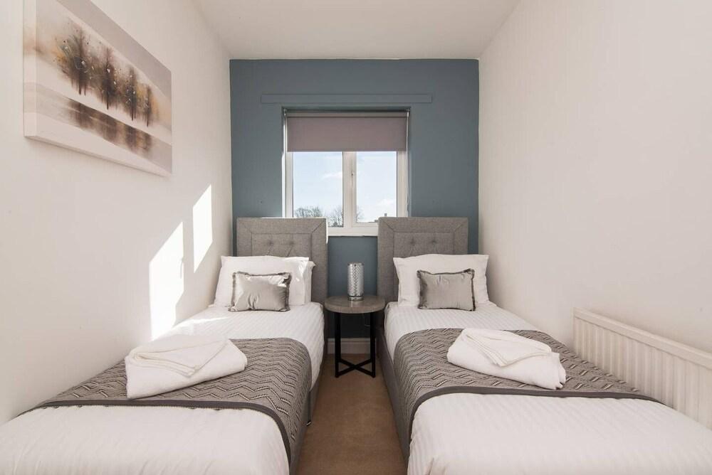 Lambley Court Apartments