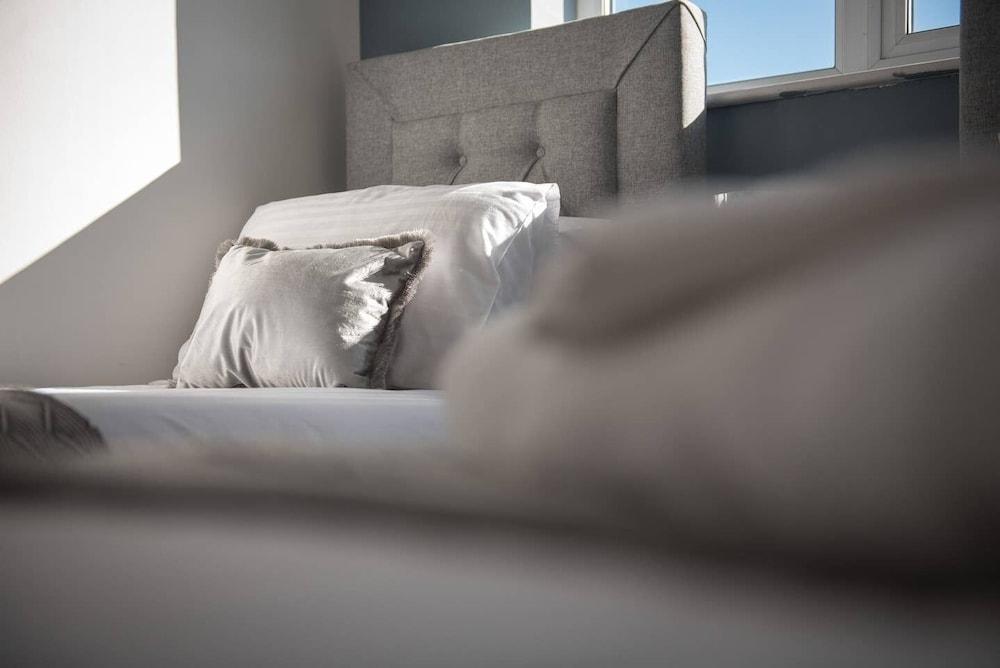 Lambley Court Apartments