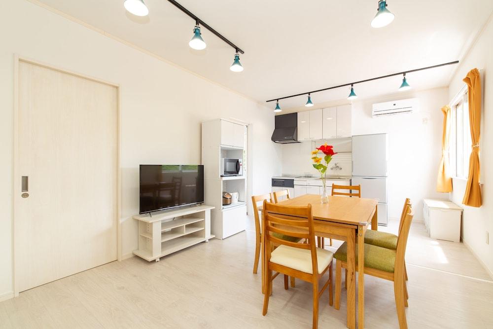 Regina Ishigaki Blue Stage