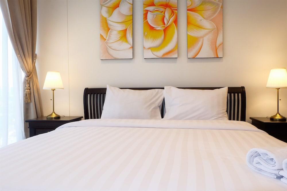 Comfy 2BR L'Avenue Apartment