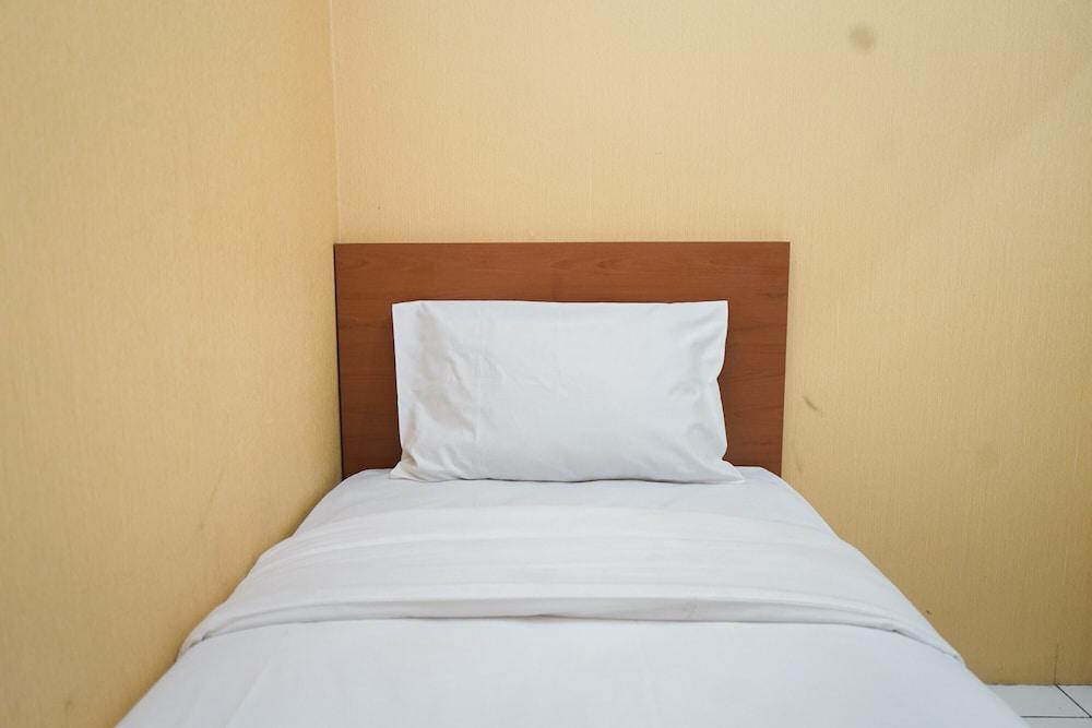 Warm 2BR Apartment Cibubur Village