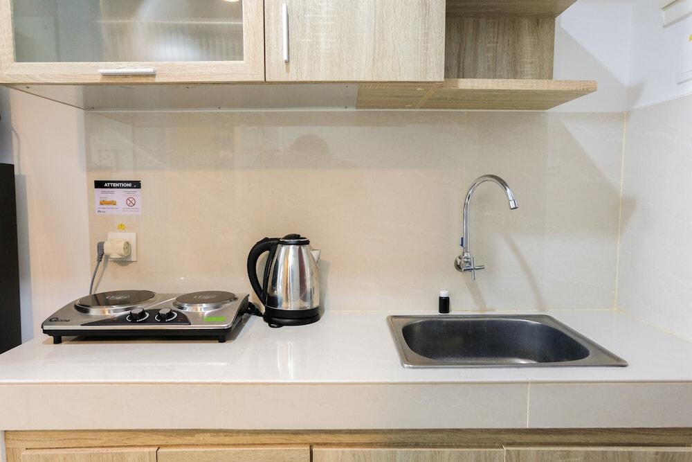 Clean and Tidy Studio Apartment at Springwood Residence