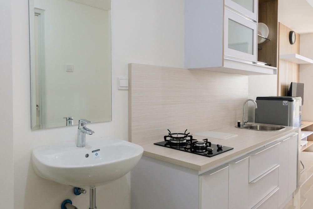 Comfy Studio at Silk Town Apartment