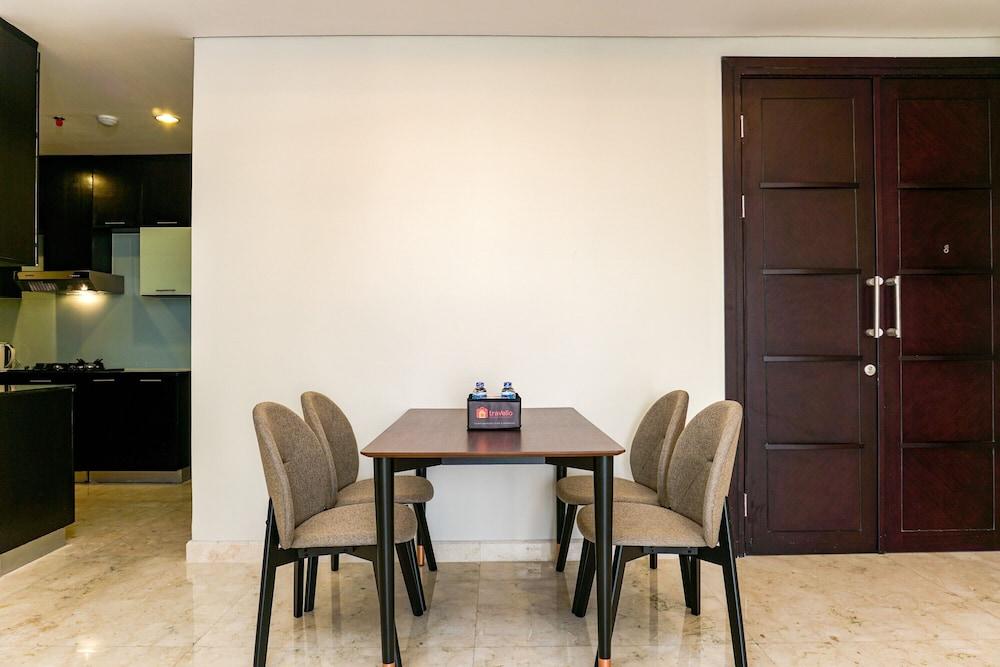 Cozy 2BR @ The Empyreal Condominium Epicentrum Apartment