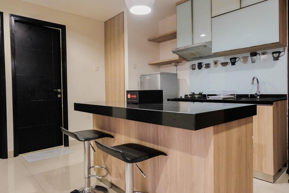 Modern Style 2BR Apartment at Paramount Skyline