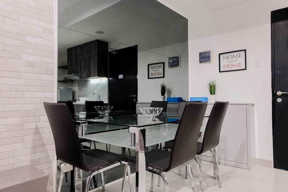 Bright 2BR Apartment at Paramount Skyline