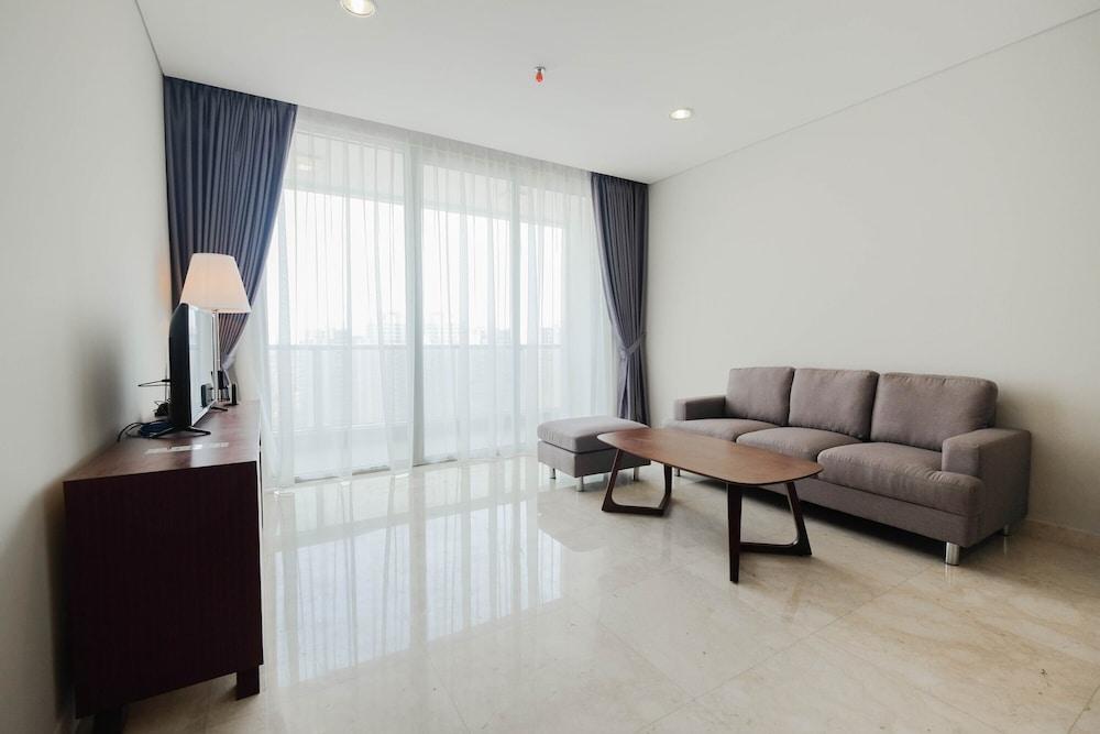 Spacious 2BR @ The Empyreal Condominium Epicentrum Apartment