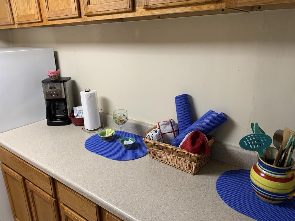 Rustic Rooftop Delight - Bay Front 2 Bedroom Apts by RedAwning