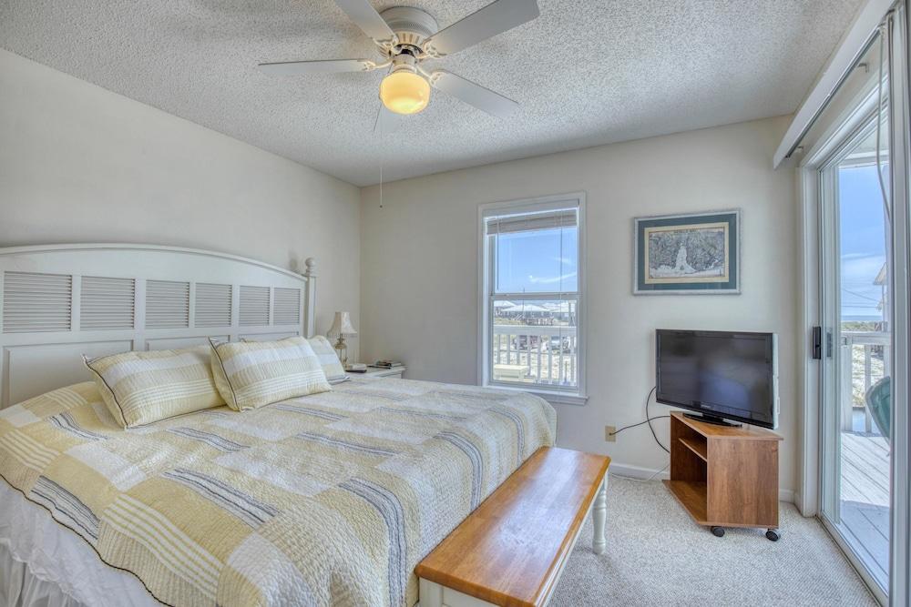 Water's Edge - 2227 Mallard