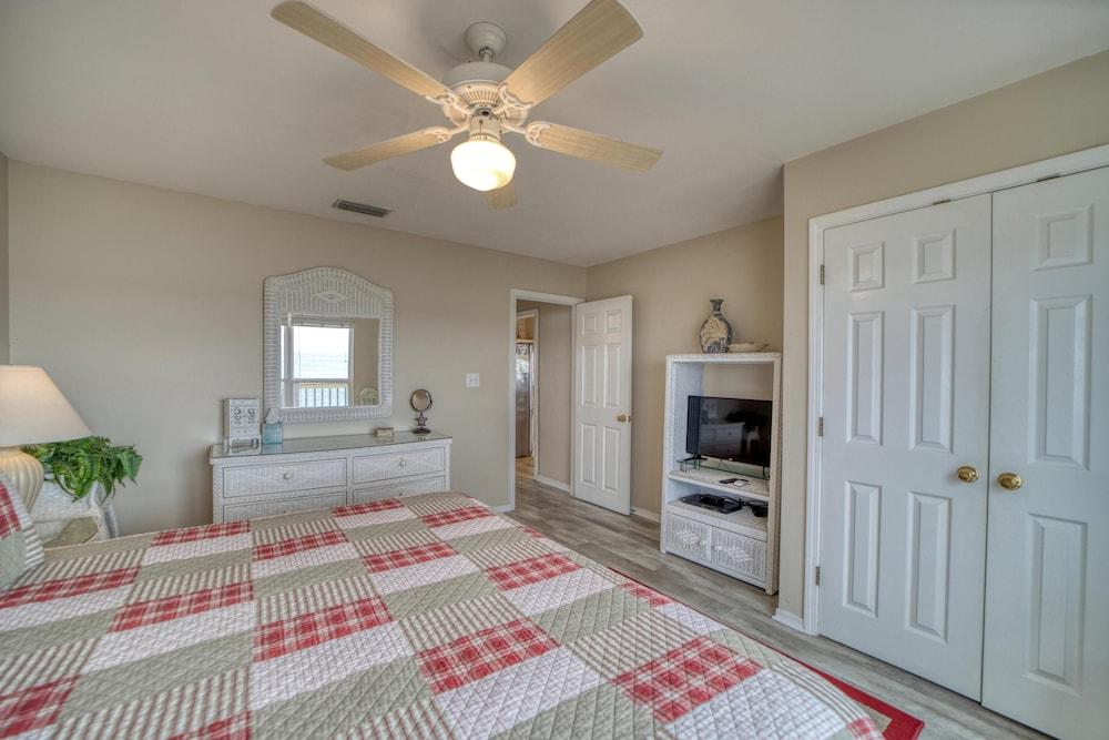 Rainbows End - 100-b Shell Ct