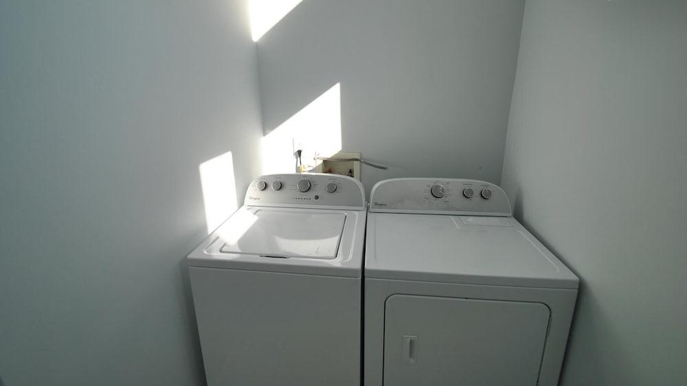 Tidal Wave - 2636 Bienville