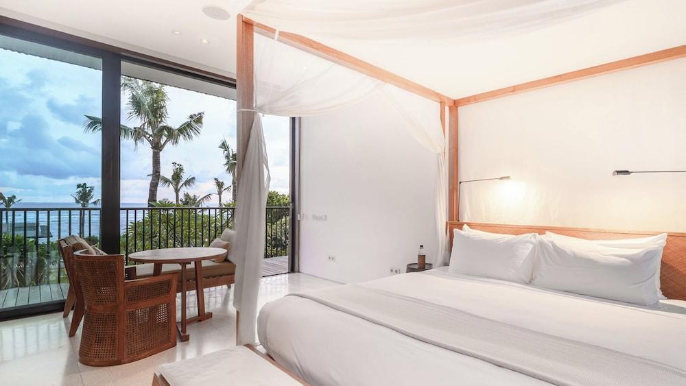 Arnalaya Beach House