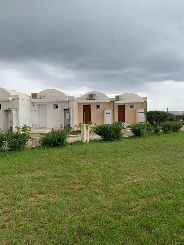 Airbetter - Luxurious 2 Bedrooms Beach Bungalow Kelibia